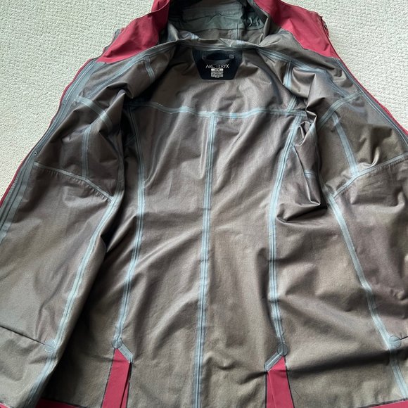 Arc’teryx Codetta Jacket - Picture 4 of 14